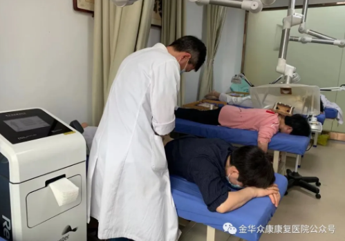 敲腦袋、電鉆、脊柱旋轉(zhuǎn)......這么新奇的治療您見過嗎？
